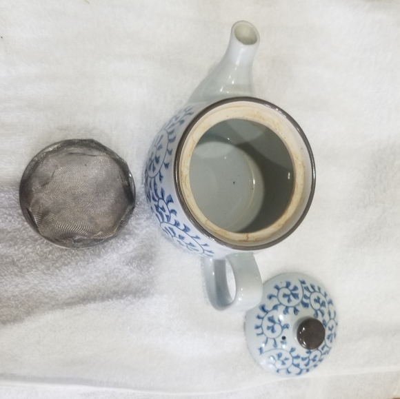 Authentic Japanese ceramic loose leaf tea pot - Picture 2 of 4